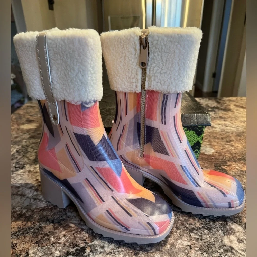 Cape Robbin Chrisma ankle booties
